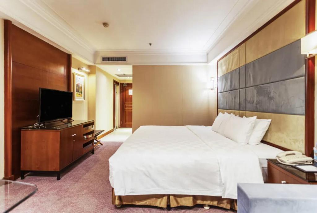 Linyi Blue Horizon Intenational Hotel Екстер'єр фото
