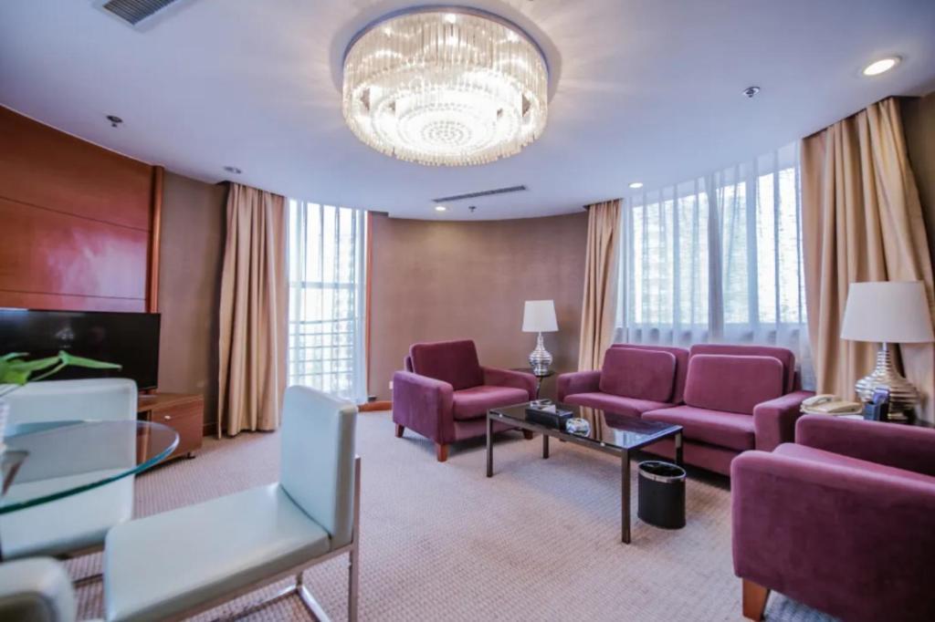 Linyi Blue Horizon Intenational Hotel Екстер'єр фото