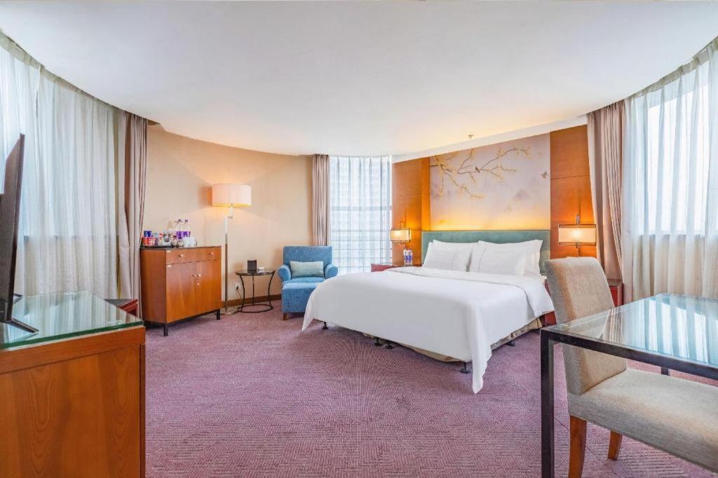 Linyi Blue Horizon Intenational Hotel Екстер'єр фото