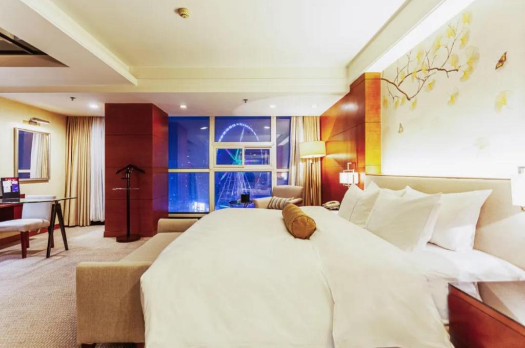 Linyi Blue Horizon Intenational Hotel Екстер'єр фото
