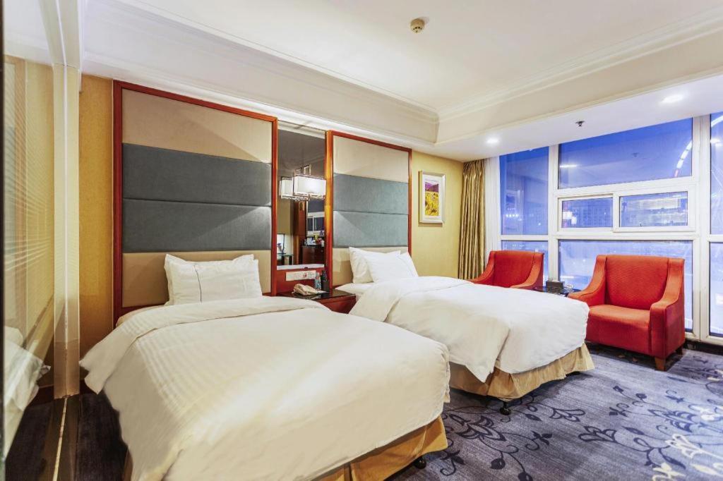 Linyi Blue Horizon Intenational Hotel Екстер'єр фото