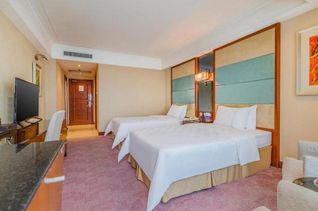 Linyi Blue Horizon Intenational Hotel Екстер'єр фото