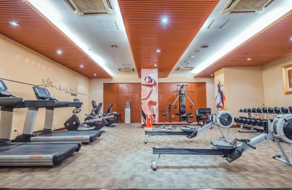 Linyi Blue Horizon Intenational Hotel Екстер'єр фото